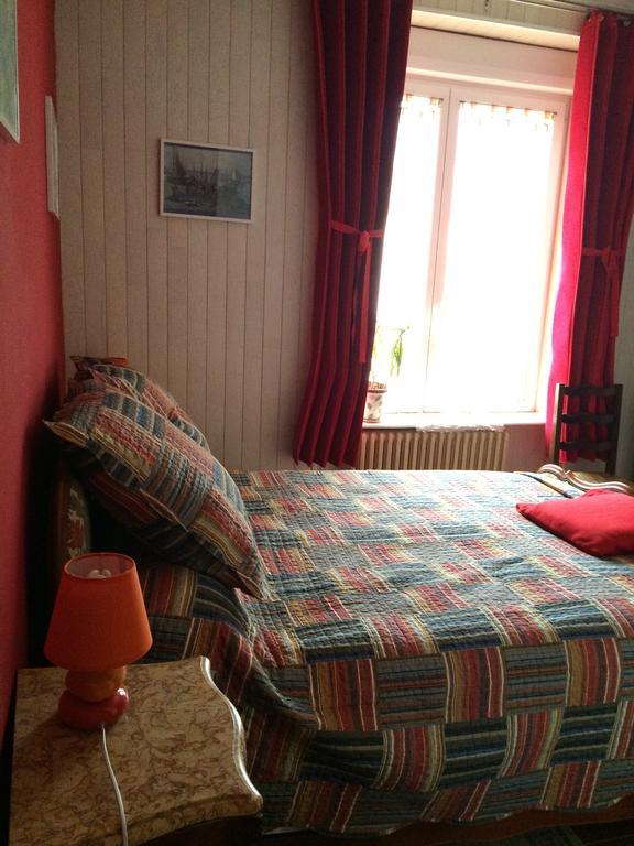 Chez Pierrette Bed & Breakfast Pont-Croix Eksteriør bilde